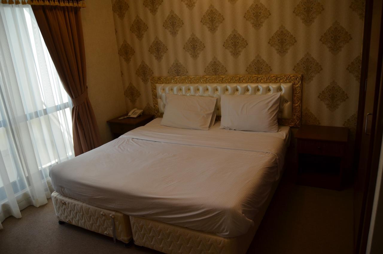 Royal Garden Hotel Dubai Esterno foto