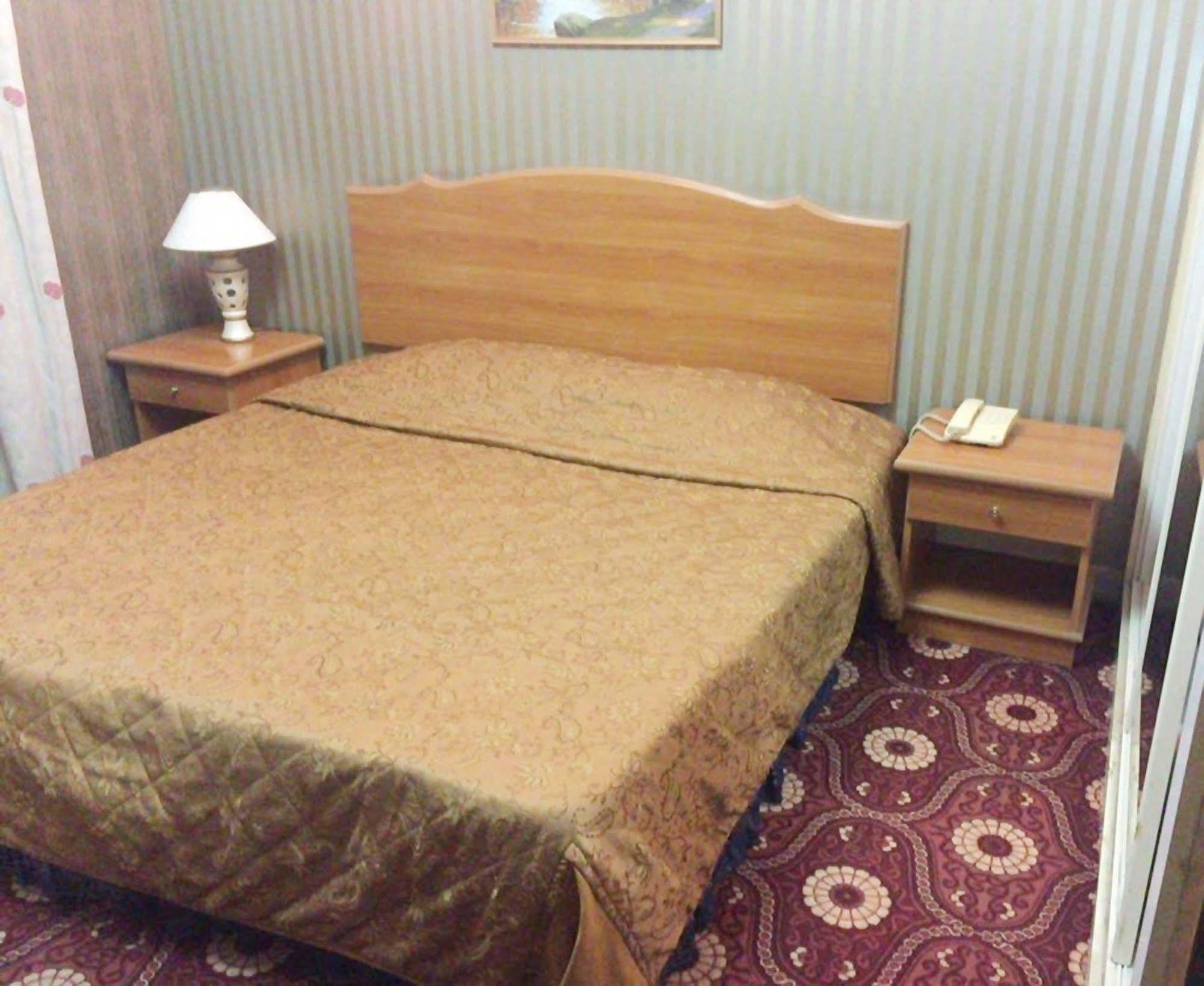 Royal Garden Hotel Dubai Esterno foto
